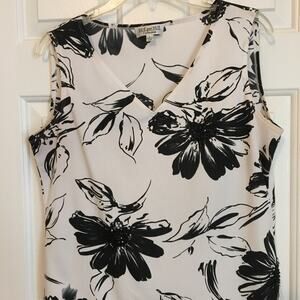DUE' per DUE' Collectio Large Black & White Beaded Floral Sleeveless V Neck Top